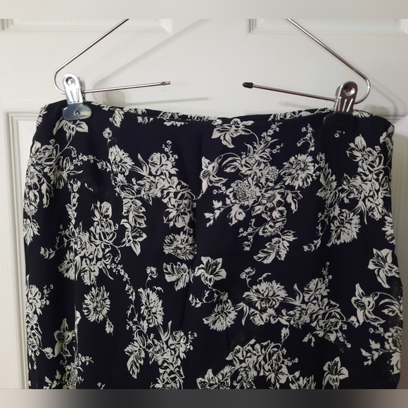 Vintage Liz Claiborne Floral Print Flowy Skirt - Picture 3 of 8